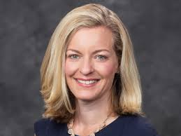 Thriving As A Woman In a Male-Dominated Industry: Elizabeth Eberle of  Dealpath On The Five Things You Need To Thrive and Succeed as a Woman In a  Male-Dominated Industry