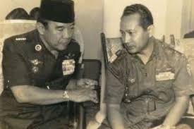 Mungkin mereka memang harus hadir tatkala zaman membutuhkan. Mantan Ajudan Soekarno Bung Karno Dikibuli Soeharto Halaman All Kompas Com