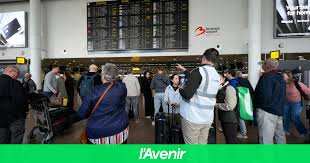 Photo Alerte  la bombe dans un avion  Brussels Airport: l'appareil ...