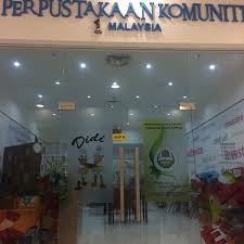 Ucapan pengerusi komuniti 1malaysia kg.pasir putih, putatan encik mohd taher bin mohd soon. Perpustakaan Komuniti 1malaysia Aeon Mall Taiping