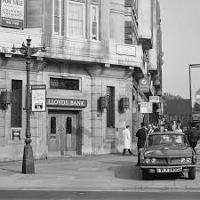 Sherlock Holmes And The Extraordinary Baker Street Bank Heist Of 1971 Flashbak In 2020 Baker Street Street Carnaby Street