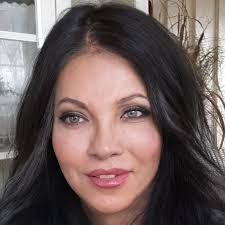 Mia Katrin's Instagram, Twitter & Facebook