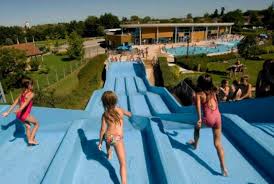 Le Top Des Piscines A Lyon Pour Se Baigner En Famille Citizenkid