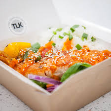 We offer chef driven meals that are made from scratch, packed with protein and have the nutrition facts & ingredients listed. The Lean Kitchen