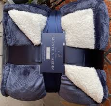 Costco monte & jardin velvet sherpa blanket price: Queen Blue Velvet Sherpa Blanket Monte And Jardin 98 By 92 Inches Super Sized Amazon Sg Home