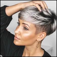 Richtig ausgewählte ohrringe spielen im bild einer frau eine große rolle. Heisse Kurze Frisuren Fur Frauen Im Jahr 2019 Beautyhirstyles Meine Frisuren Kurzhaarfrisuren Kurze Haare Frisur Ideen Haarschnitt Kurz
