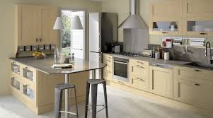 Lapeyre 5 Accessoires Qui Nous Facilitent La Cuisine Cuisine Lapeyre Cuisine Bois Decoration Cuisine