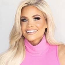 I'm thrilled to share that yesterday I had the honor of speaking at  @themaralagoclub. This experience was profoundly memorable, further  highlighted by a visit from President Donald Trump. Reflecting…