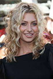 Best Mid Length Curly Hairstyles Lockige Frisuren Frisuren Fur Dunne Lockige Haare Langhaarfrisuren