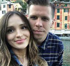 Dakikasında slovakya'da robert mak'ın sol çaprazdan çektiği şut, direğe çarparken dönen top kaleci szczesny'nin sırtına çarpıp ağlarla buluştu. Wojciech Szczesny I Marina Spodziewaja Sie Drugiego Dziecka Widac Lekki Brzuszek Zdjecie Super Express