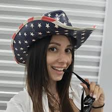 🐆💋✨Lucy✨💋🐆 (@lucy..holley) lagi LIVE