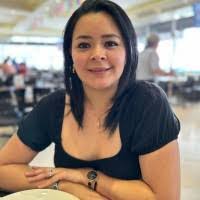 Lesly Morales's Instagram, Twitter & Facebook