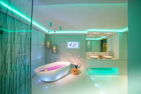 In unserem badezimmer gibt es eine wanne und eine dusche. Spadesign Mit Tv Modern Badezimmer Koln Von Design By Torsten Muller Houzz