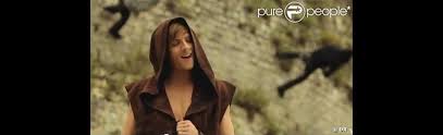 Frere Tuck A Bien Change Robin Des Bois Ne Renoncez Jamais Image Clip Un Monde A Changer Par Nyco Lilliu Premier Extrait Du Spectacle Musical Purepeople