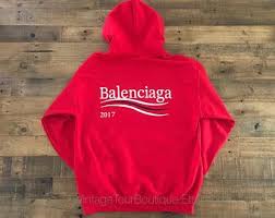 Economisez avec notre option de livraison gratuite. Balenciaga Sweat A Capuche Noir Logo 2017 Campagne Homme Balenciaga Surdimensionne Bernie Sanders Sweat A Capuche Xl Hoodies Red Hoodie Gucci Shirts