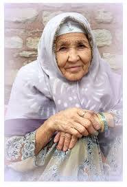 Monika Malecka Adli Kullanicinin Old People The Story Of A Face Panosundaki Pin Portre Yuzler Kadin