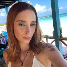 jules (@juicyjulesss)