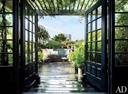 102 reviews of urban garden center urban garden center has everything you could possibly need for your tiny indoor windowsill apartment garden, your giant outdoor community garden, and everything in between. 13 Urban Garden Ideas For Small Spaces Architectural Digest