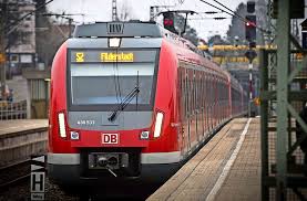 17 Jahriger Verliert Bein In Stuttgart Rohr Schlimmer S Bahn Unfall Wirft Weiterhin Fragen Auf Vaihingen Stuttgarter Zeitung