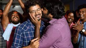 Vijay watched master fdfs | மகளுடன் மாஸ்டர் படம் பார்த்த விஜய். Actor Vijay Gets A Sweet Kiss From Vijay Sethupathi Pic Goes Viral Vijay Sethupathi And Vijay In Master Movie