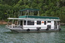 50 Family Cruiser Houseboat On Dale Hollow Lake House Boat Cruisers Houseboat Living