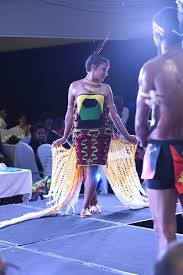 Raggiana Bird Of Paradise Papua New Guinea Pin On Papua New Guinea Fashion