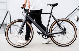 Gunstige Urban Bikes Mit Zahnriemen Die Amsterdam Elite M 2 Serie Von Lekker Bikes Urbanbike News Bikeaccessories Me Urban Bike Urban Bicycle Commuter Bike