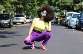 Gambar anime lukisan manga, anime, rambut hitam, karakter fiksi png. Berawal Dari Menghemat Uang Wanita Ini Malah Catat Rekor Dunia Rambut Afro Okezone Lifestyle