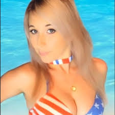 Mandy Summers's Instagram, Twitter & Facebook