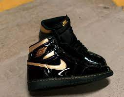 Nike air jordan 1 patent black gold 2003 o/w last dance size uk8/us9 no og box. Sneakers Release Jordan 1 Retro High Og Black Gold Men S And Kids Grade School Shoe