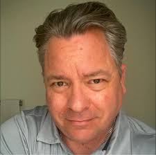 What are some cool houses in Bayside decorated for Halloween to check out?