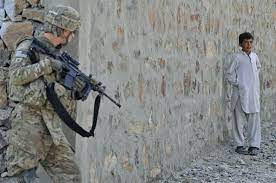 Voir plus d'idées sur le thème guerre, armée soviétique, revolution cubaine. Guerre En Afghanistan Les Europeens Desinteresses La Presse