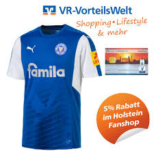 Von altersvorsorge über girokonto bis versicherung: Kieler Volksbank Die Neuen Holstein Kiel Trikots Sind Da Schnell Zugreifen Und 5 Vr Vorteilswelt Rabatt Bei Vorlage Ihrer Kieler Volksbank Bank Card Im Holstein Kiel Fanshop Sichern Rabattgewahrung Ausschliesslich Fur Den