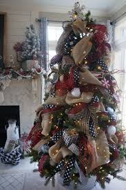 Black And White Buffalo Plaid Christmas Ornaments You Don T Have To Be A Pro To Have A Beautifully Decorated Tree You Can Learn How Ribbon On Christmas Tree Holiday Decor Christmas Christmas Tree Inspiration