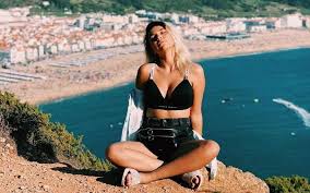 Queria ser cantora e veterinária. Barbara Bandeira S Feet Wikifeet