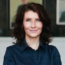 Deborah Bos's Instagram, Twitter & Facebook