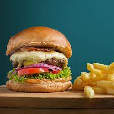 Avec ces ingrédients, vous pourrez réaliser 4 burgers maison. Au Boeuf Au Poulet Ou A La Dinde Comment Reussir Un Hamburger A L Americaine Maison Femme Actuelle Le Mag