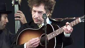 Iconic singer/songwriter and musical wanderer who rose to prominence during the '60s folk revival and changed the world of music. Bob Dylan Im Film So 23 05 2021 22 54 Oe1 Orf At