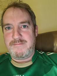 Darren Totten على X: "3 stages tonight 1.Thought I'd try it for the laugh.  2.The wife tells me about the wee bottle she has for doing her roots 3.The  wains start taking