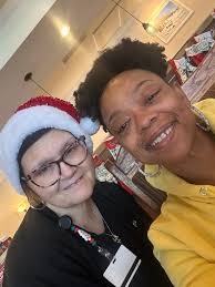 What are good places for dinner and breakfast