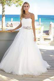 Bei uns finden sie immer die aktuellste und begehrteste mode aus der ganzen welt. Brautkleid Aus Der Ladybird Brautmoden Kollektion 2015 Bridal Dress From The 2015 Ladybird Collection Brautmode Kleider Hochzeit Hochzeitskleid