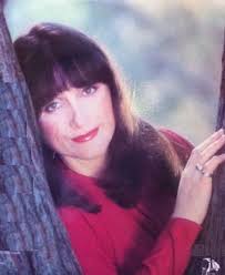 HISTORY OF AUSTRALIAN MUSIC FROM 1960 UNTIL 2000: EMMA HANNAH