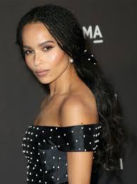 In addition to choosing beautiful clothes, they also need to wear a beautiful hairstyle. 10 Easy Date Night Hairstyles For Tons Of Compliments Who What Wear