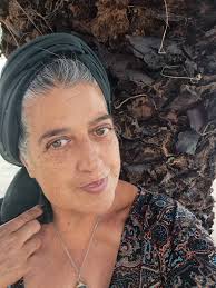 Hola buenas tardes me presento soy Sonia. Quiero verme bien. Quiero bajar  de peso. Les cuento soy hipotiroidea medicada con LEVOTIROXINA 125 Mg De  GLAXO, soy insulina resistente medicada con METFORMINA 500MG