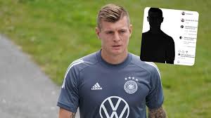 Toni kroos is a midfielder and is 6' and weighs 163 pounds. Toni Kroos Uber Seine Corona Erkrankung Und Den Dfb Stammplatz Habe Mich Nie Selbst Aufgestellt Sportbuzzer De