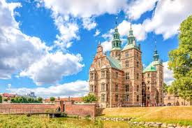 The castle was built by one of the . Rosenborg Castle Drupal