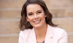 Jennifer Samuels's Instagram, Twitter & Facebook