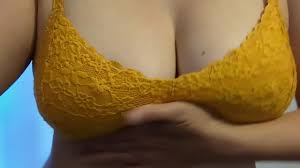 Boobs in bra dancing - XNXX.COM