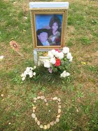 Logan of the grand army of the republic (an organization made up of union veterans) set aside may 30th as decoration day to commemorate fallen soldiers by adorning their graves with flowers. D I Y Graves Pittsburgh Orbit