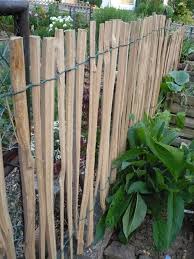 Ob modern oder blickdicht wir unterstützen dich. Staketenzaun Selbst Gebaut Gartenzeitung Com